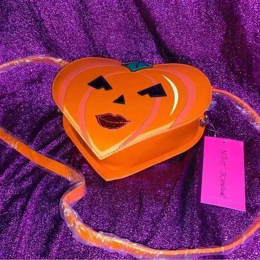 Betsey Johnson Jack-o-lantern crossbody purse 🎃🖤👻
